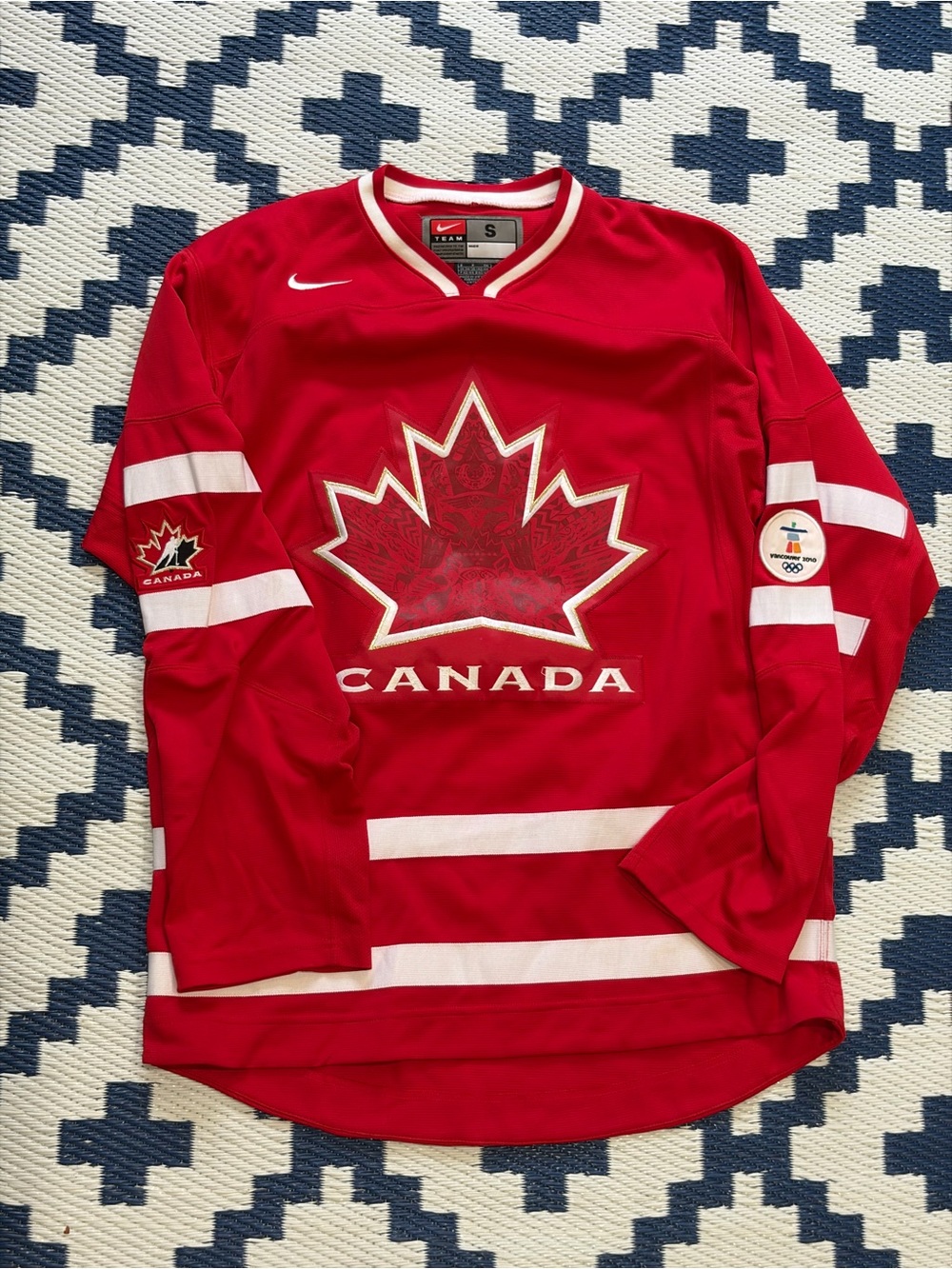 Nike Canada Hockey Jersey Vancouver 2010 Olympics Red Maple Leaf Size Small
